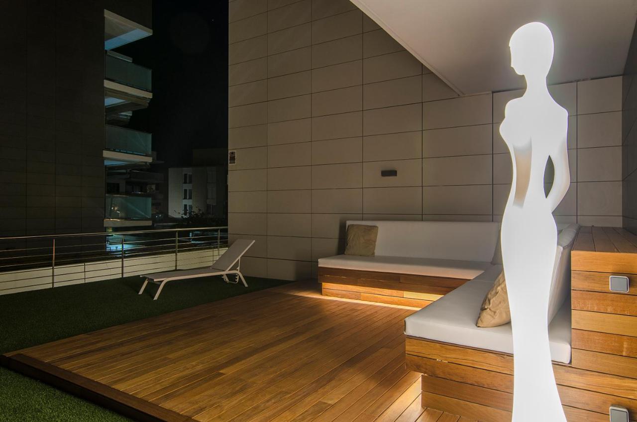 Sitges Spaces Garden Paradise 3 Bedroom, 3 Bathroom, Huge Private Garden-Terrace, Pool- Sleeps Up To 8 Exterior foto